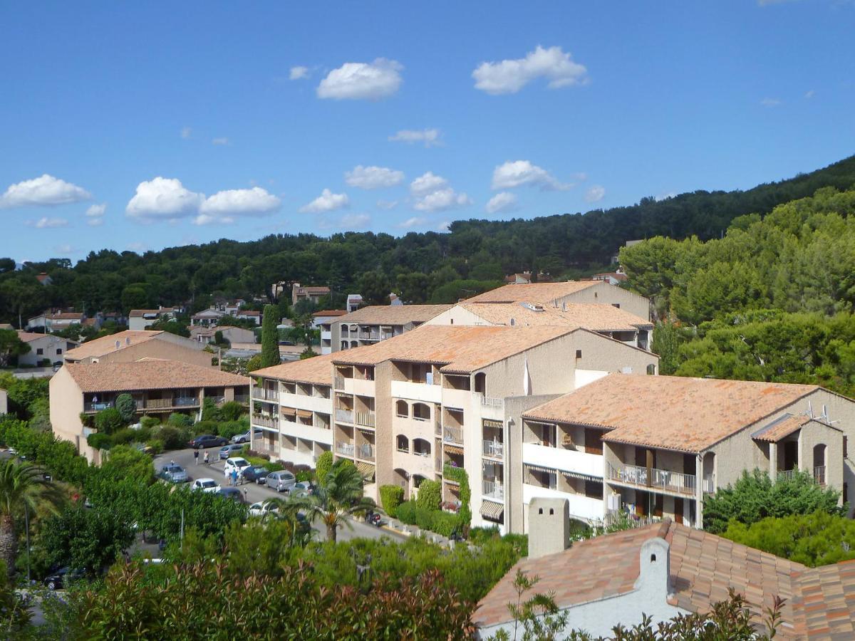 Apartment Les Aigues Marines-62 By Interhome Saint-Cyr-sur-Mer Exterior photo